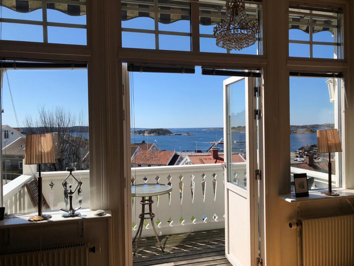 Vacker Vaning Med Havsutsikt I Stroemstads Centrum. Экстерьер фото