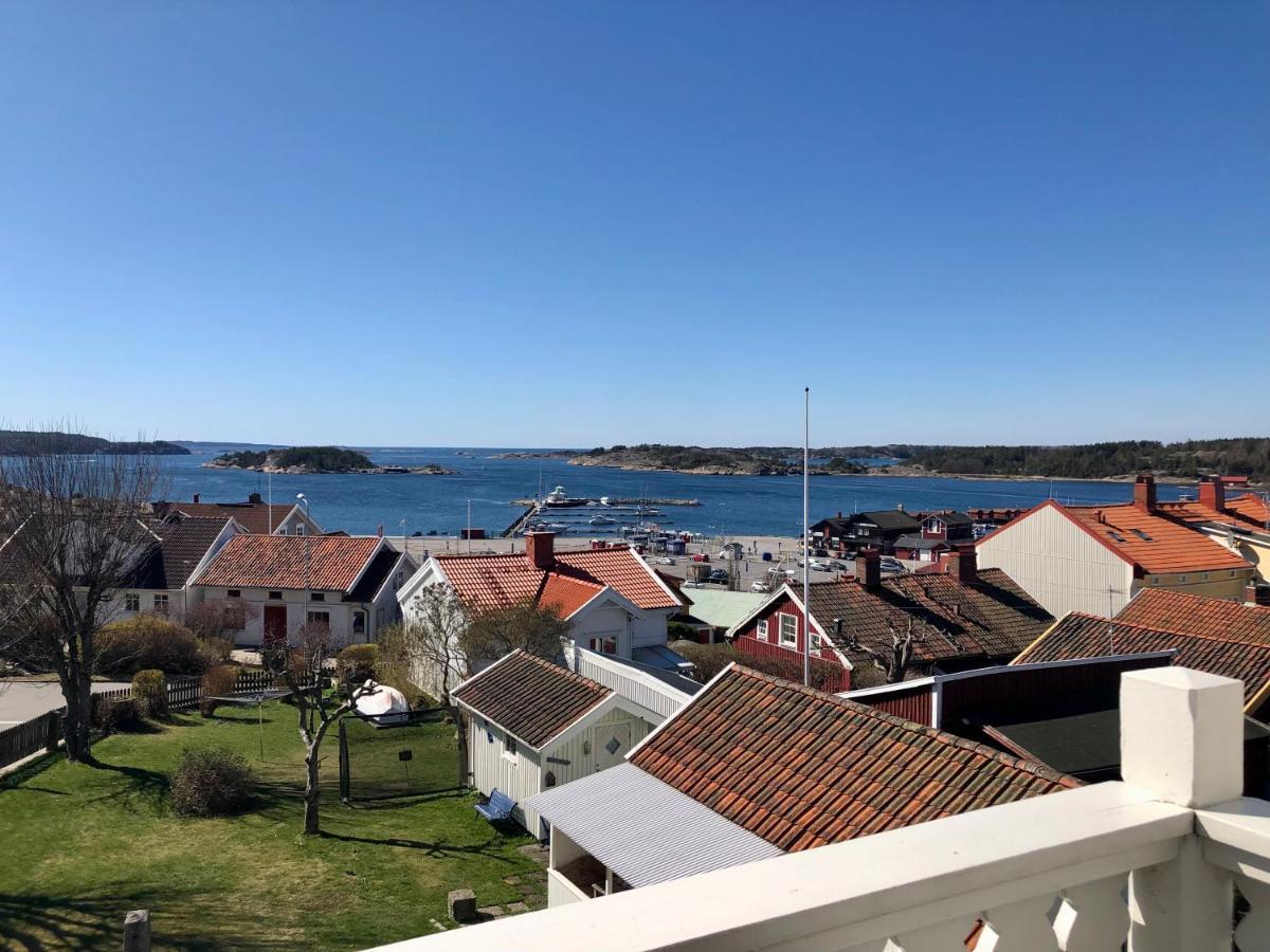 Vacker Vaning Med Havsutsikt I Stroemstads Centrum. Экстерьер фото
